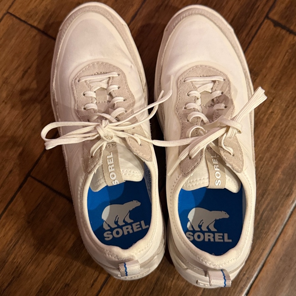 SOREL Women's ONA 503 Low Sneakers - Size 8
Color: Cream